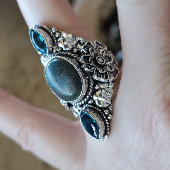 New Chrysocolla and Blue Topaz 925 Silver Statement Ring. - Picture 4 of 12